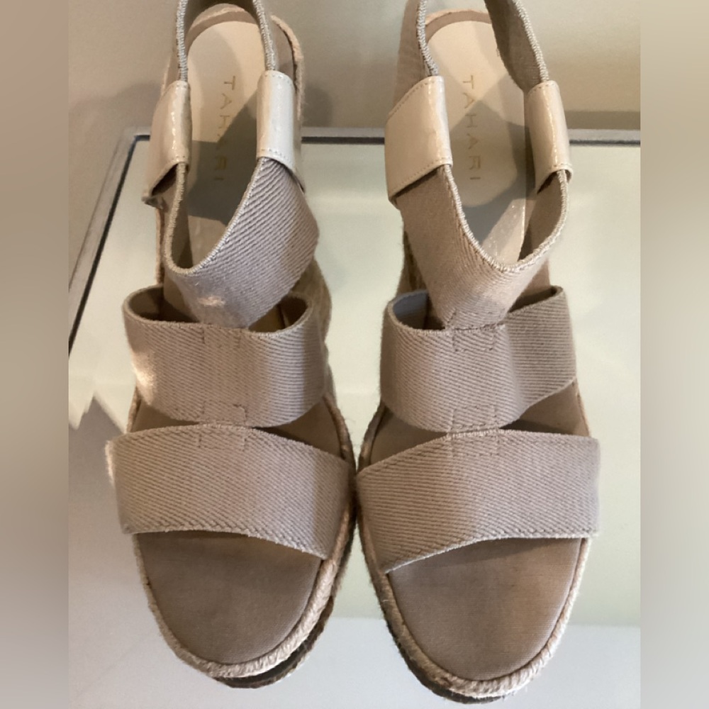 Fabulous Tahari sandals!